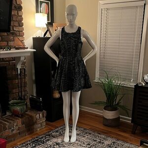 Anthropologie Eva Franco Blue and Gray Tie-Dye Dress with Front zip-up
Size: 4